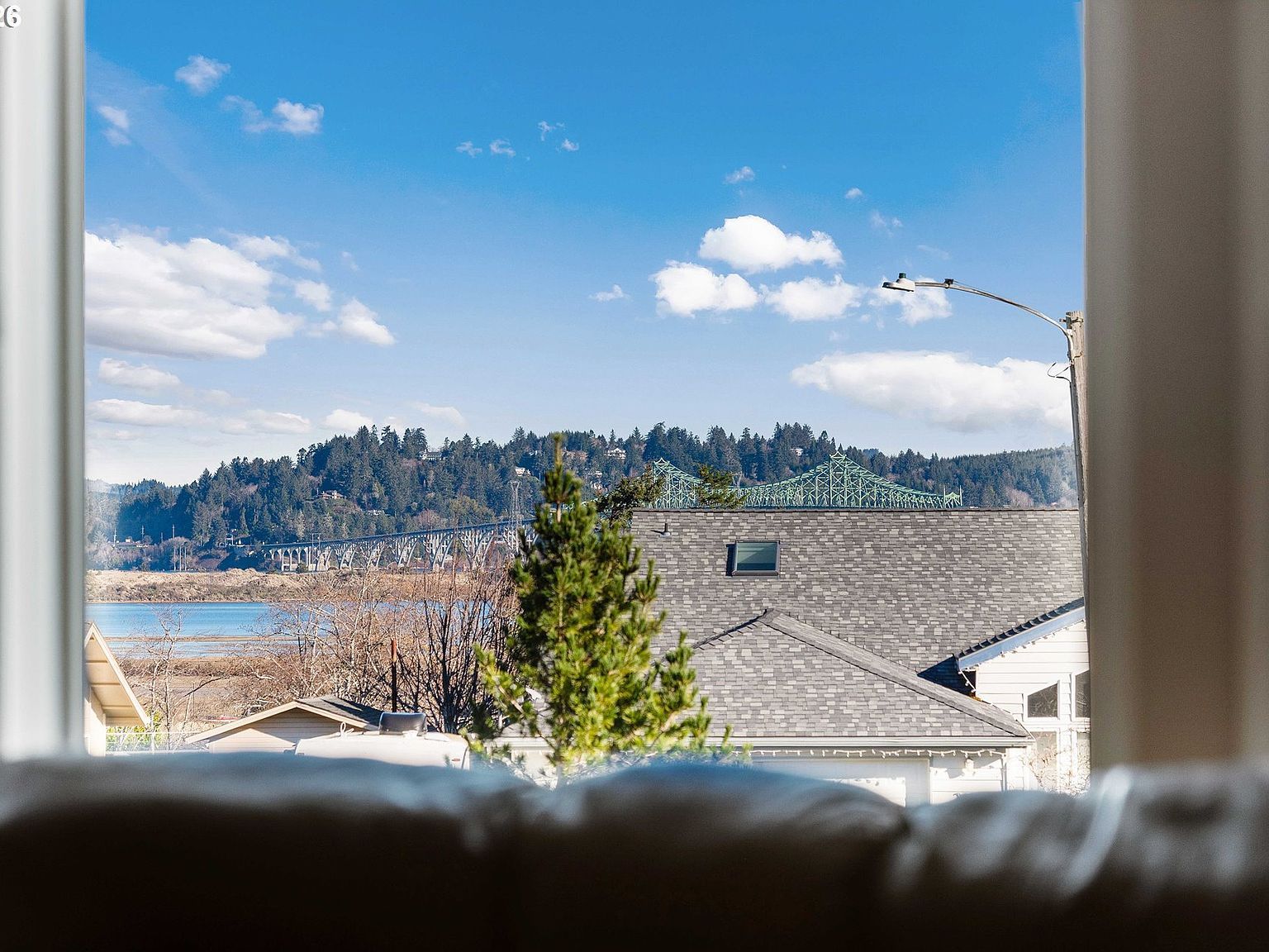 2058 Cedar Ct North Bend, OR 97459 - Thumbnail 4