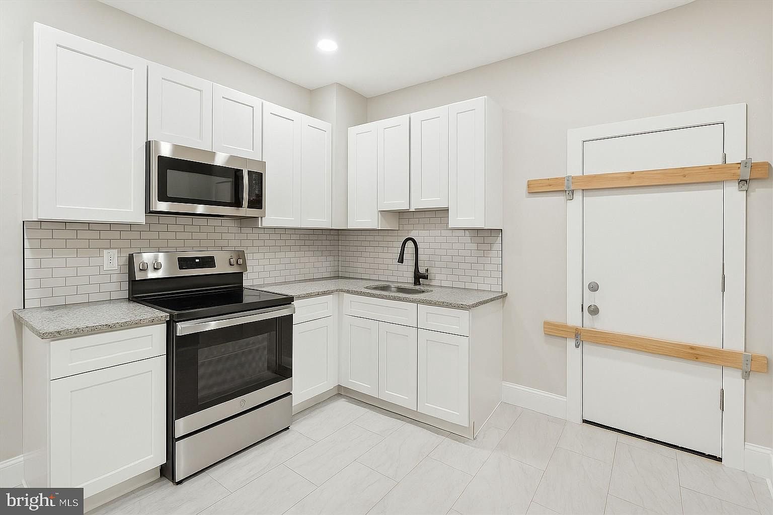 3047 Fontain St Philadelphia, PA 19121 - Thumbnail 4