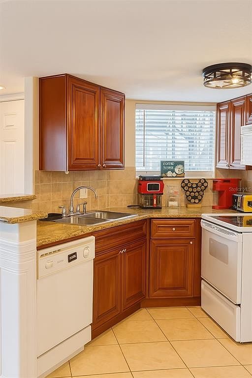 1948 Lake Atriums Cir APT 118 Orlando, FL 32839 - Thumbnail 4