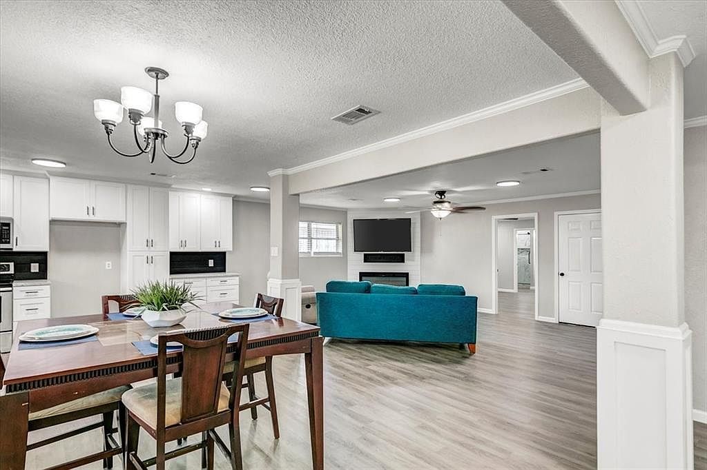 4121 Willowoak Dr Groves, TX 77619 - Thumbnail 4