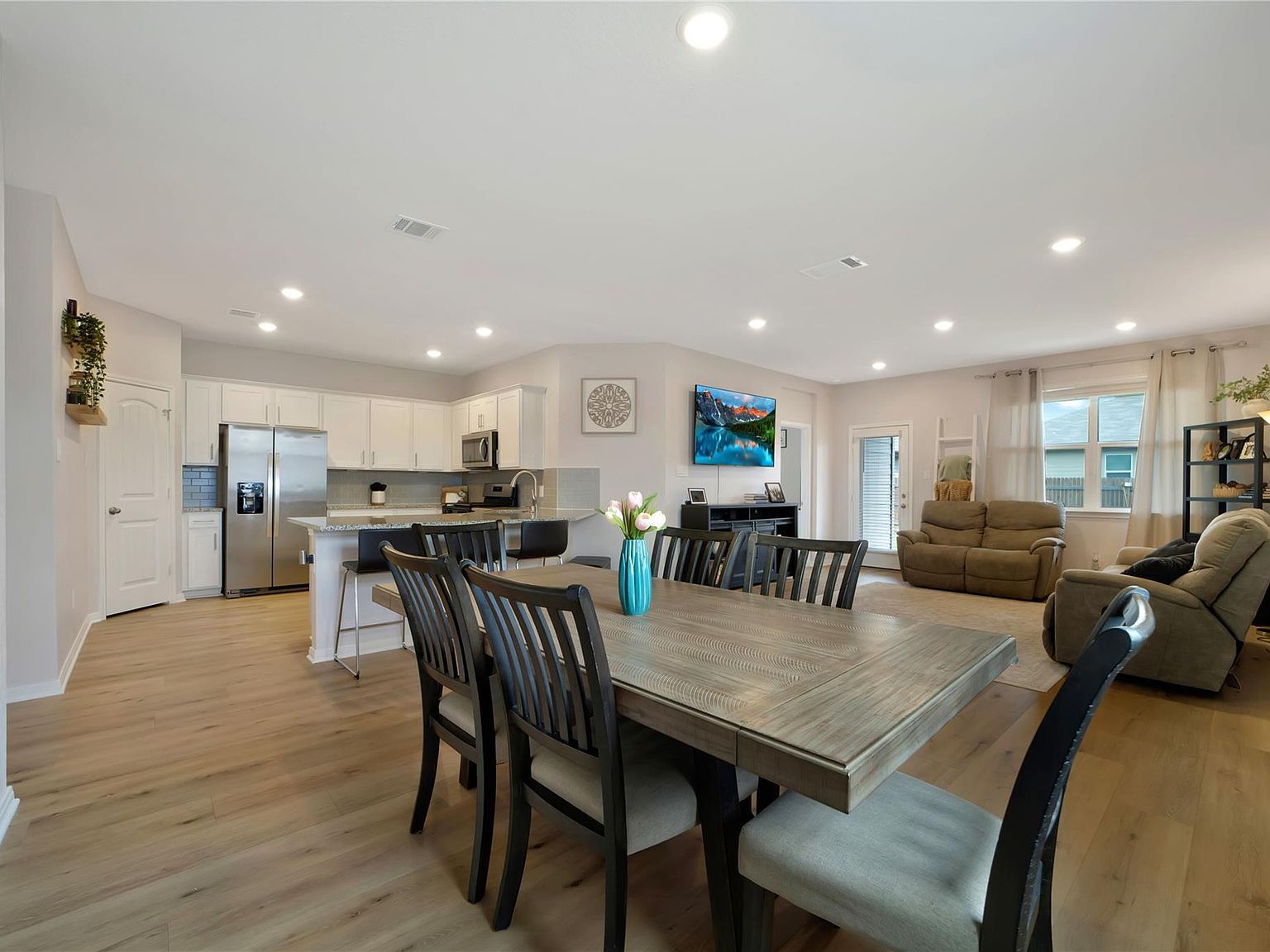 141 Medinah Ln San Marcos, TX 78666 - Thumbnail 4