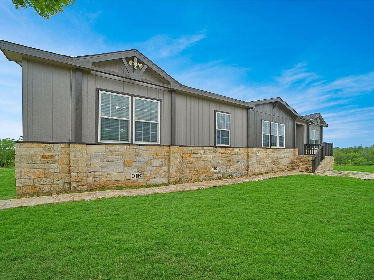 480 Holz Rd Kyle, TX 78640 - Thumbnail 4