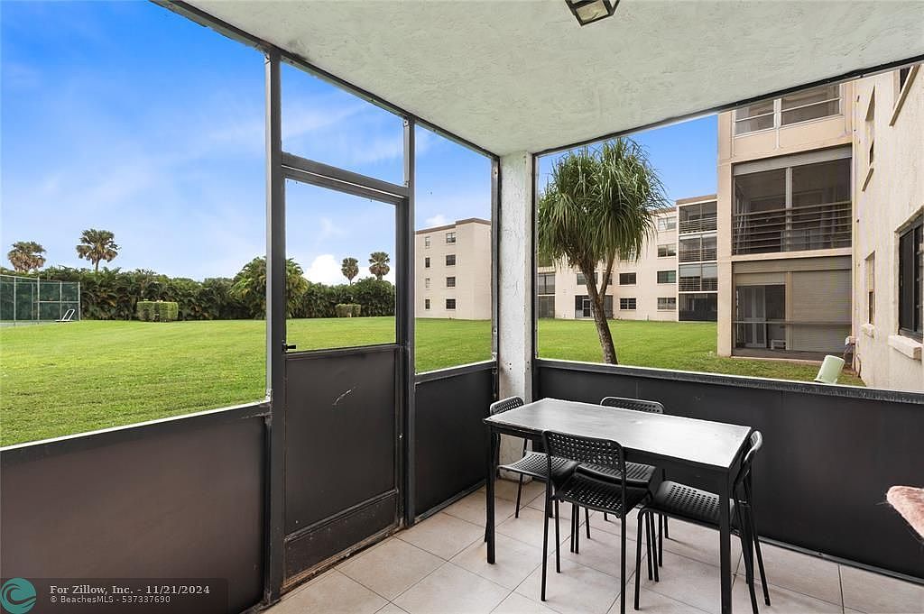 9300 SW 8th St APT 102 Boca Raton, FL 33428 - Thumbnail 4
