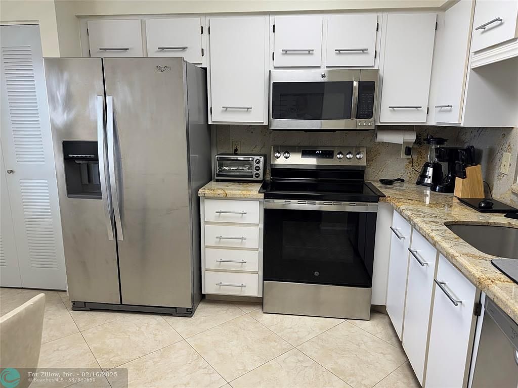 7260 Kinghurst Dr APT 606 Delray Beach, FL 33446 - Thumbnail 4
