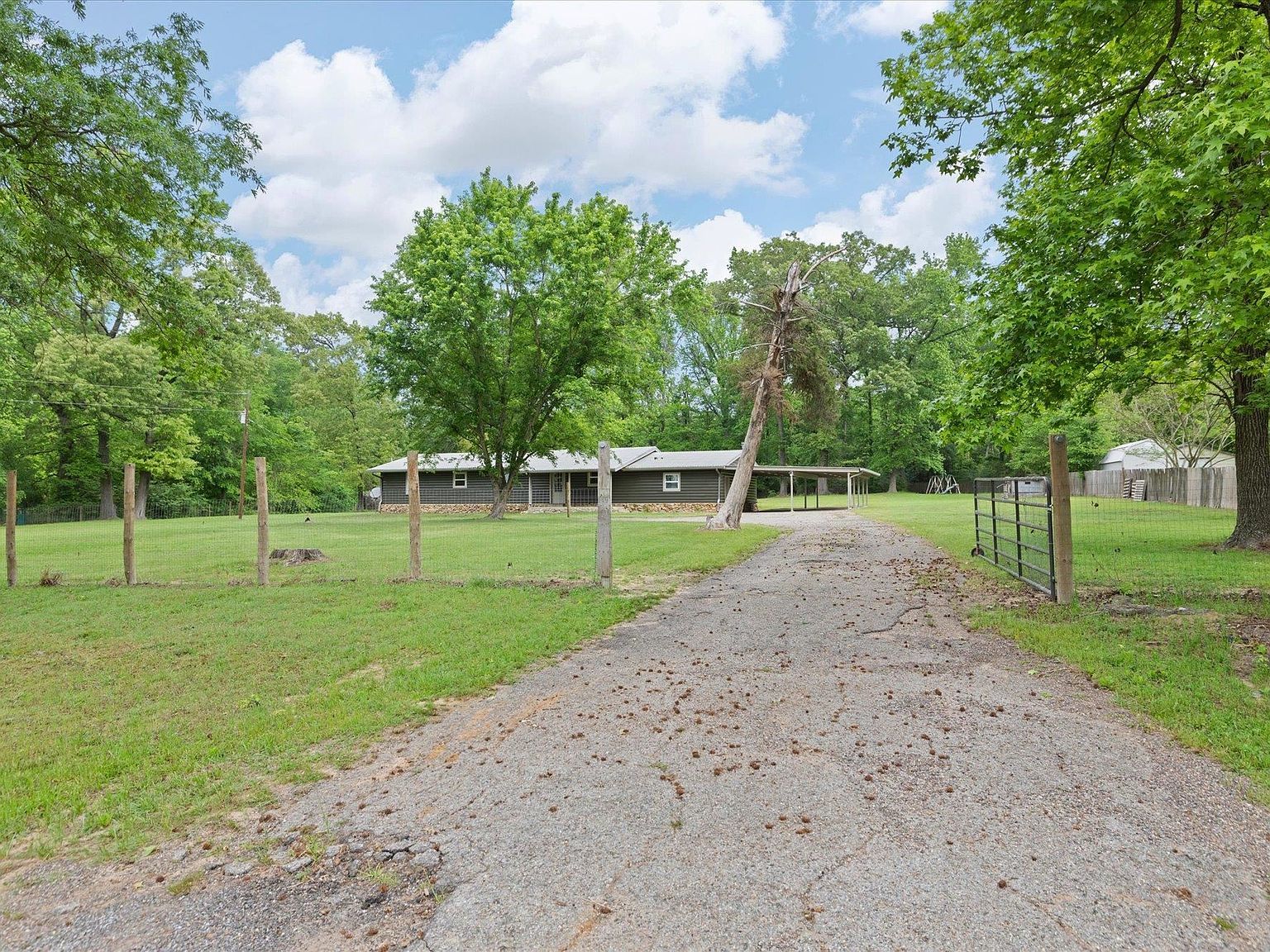 7056 Arrowwood Rd Gilmer, TX 75644 - Thumbnail 4
