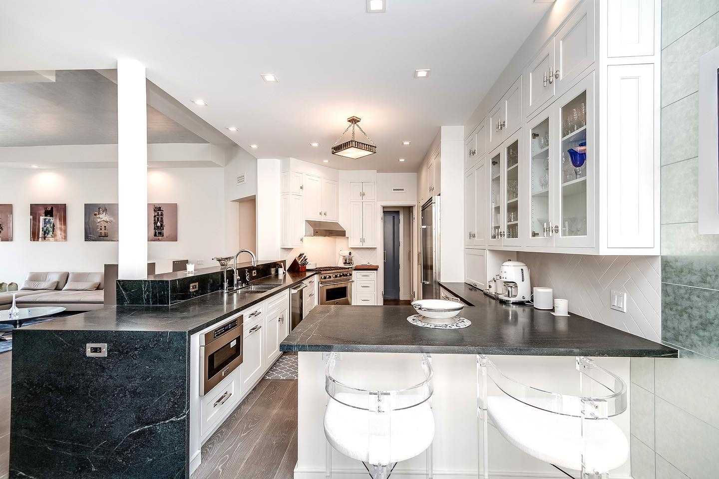 10100 Empyrean Way unit 301, Los Angeles, CA, USA, 90067 - Thumbnail 4