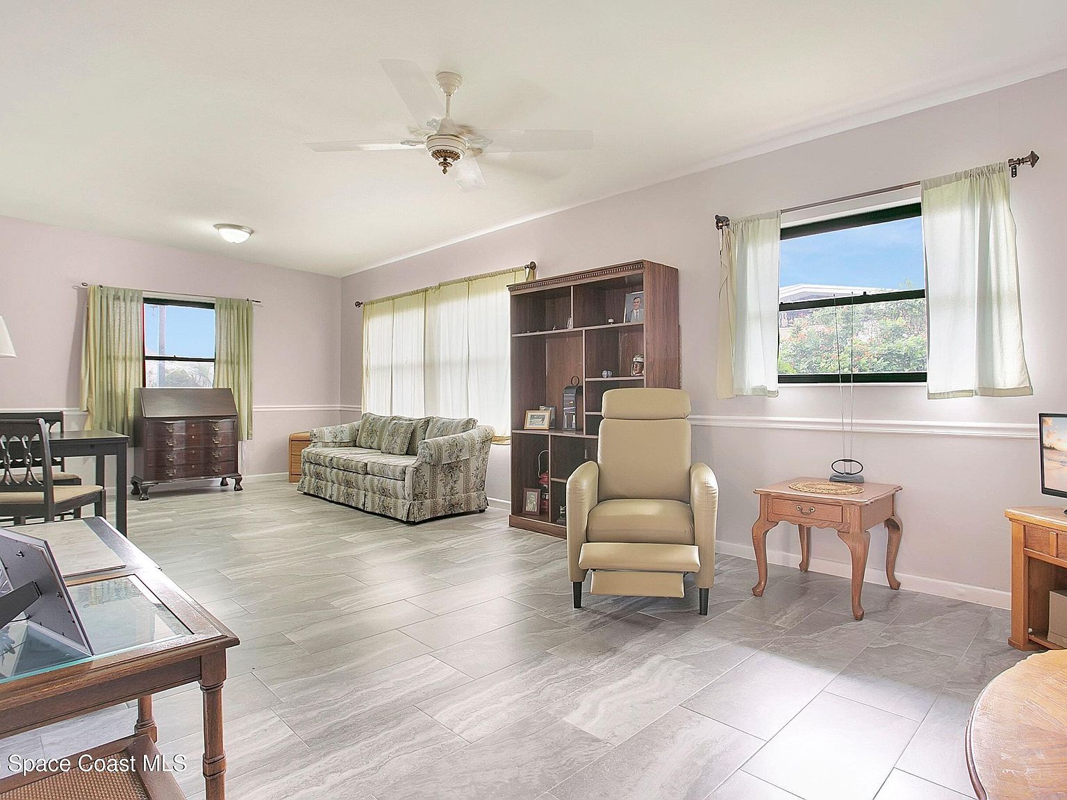 580 Gardenia Cir Titusville, FL 32796 - Thumbnail 4