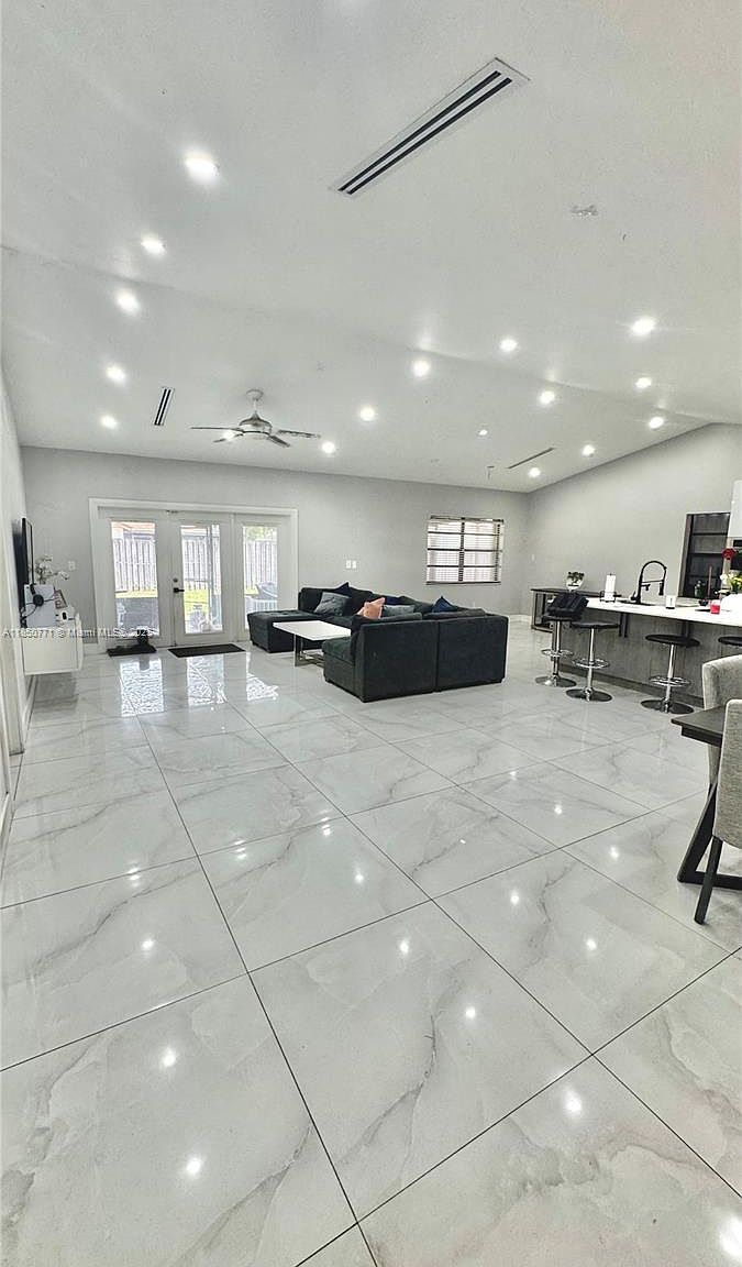 15009 SW 13th Pl Sunrise, FL 33326 - Thumbnail 4