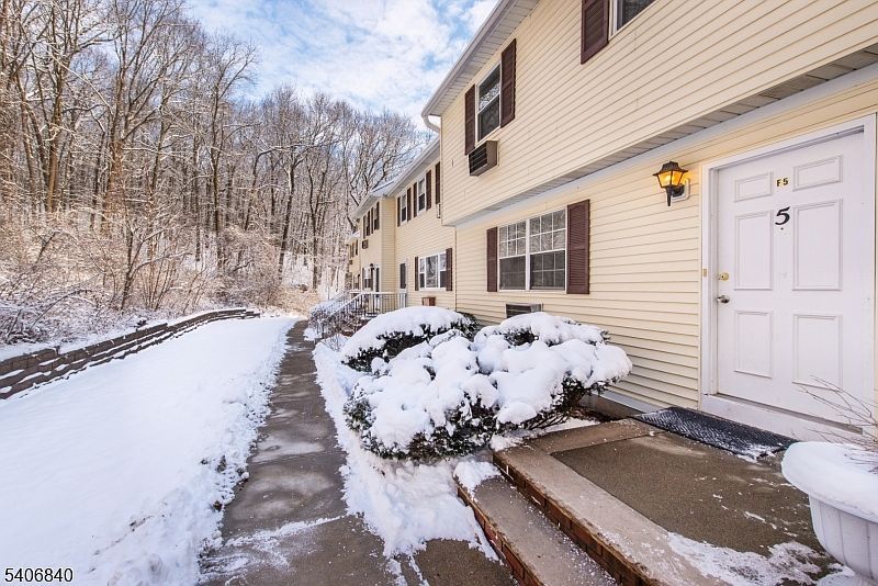 322 Richard Mine Rd APT F5 Wharton, NJ 07885 - Thumbnail 4