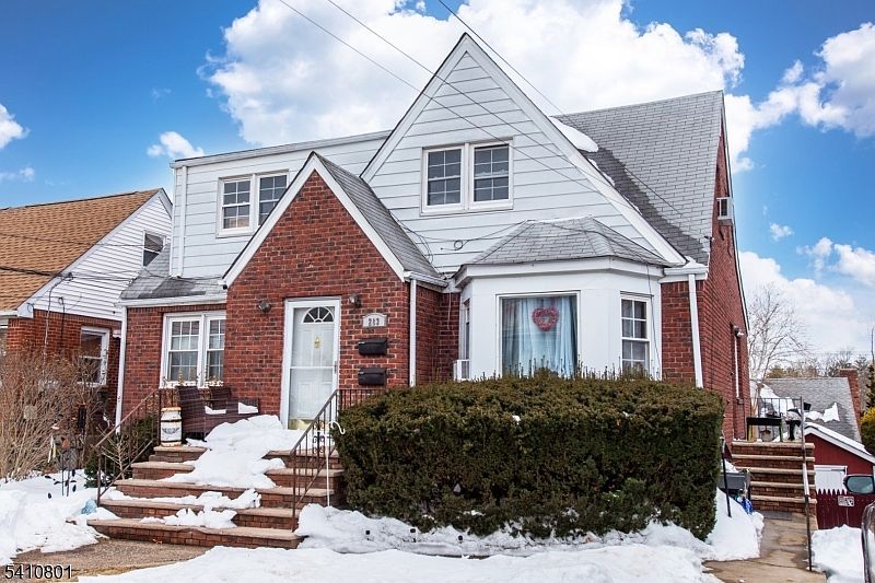 283 Malcolm Ave Floor 2 Garfield, NJ 07026 - Thumbnail 4