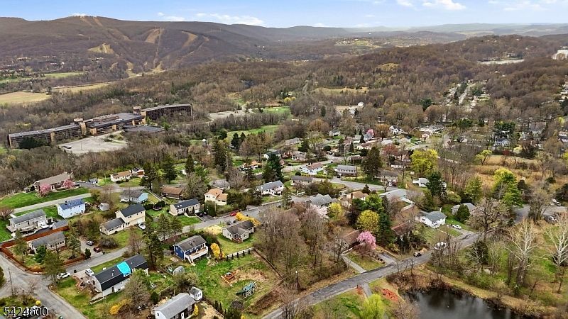 7 Jackson Ave Vernon, NJ 07462 - Thumbnail 4