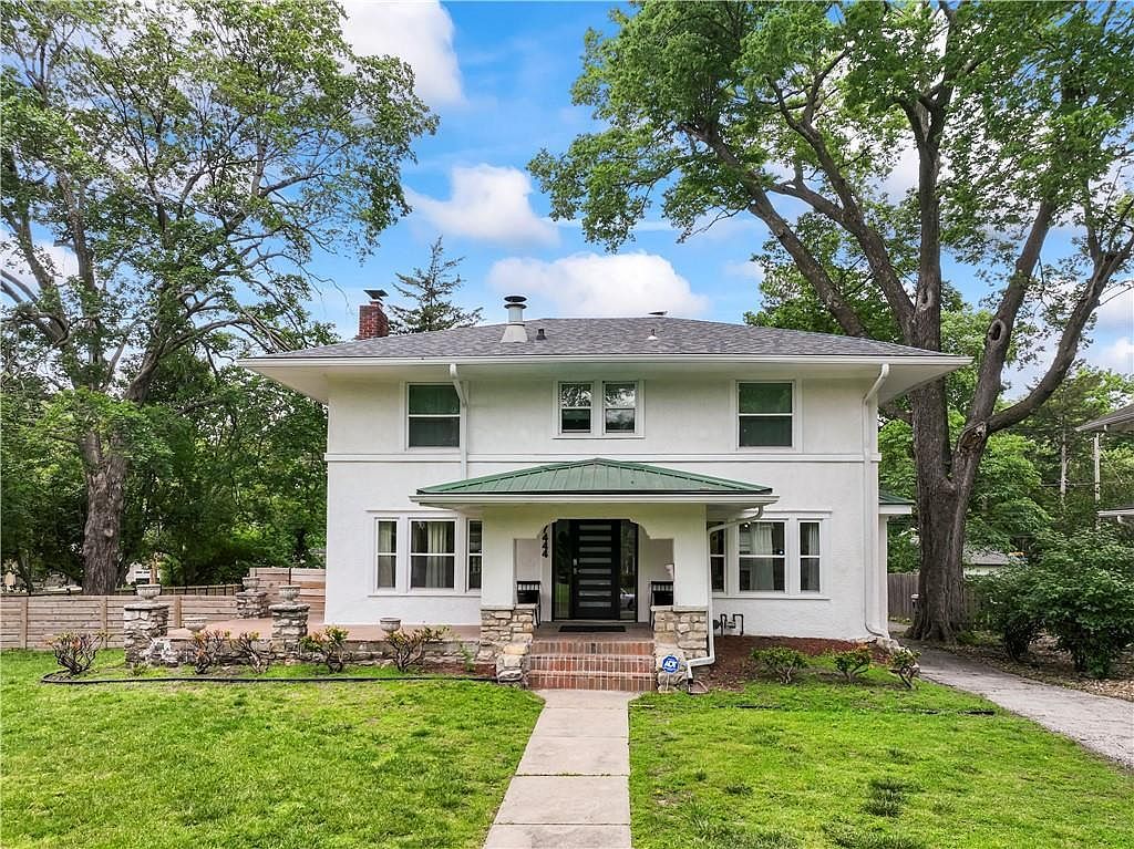 7444 Summit St Kansas City, MO 64114 - Thumbnail 4