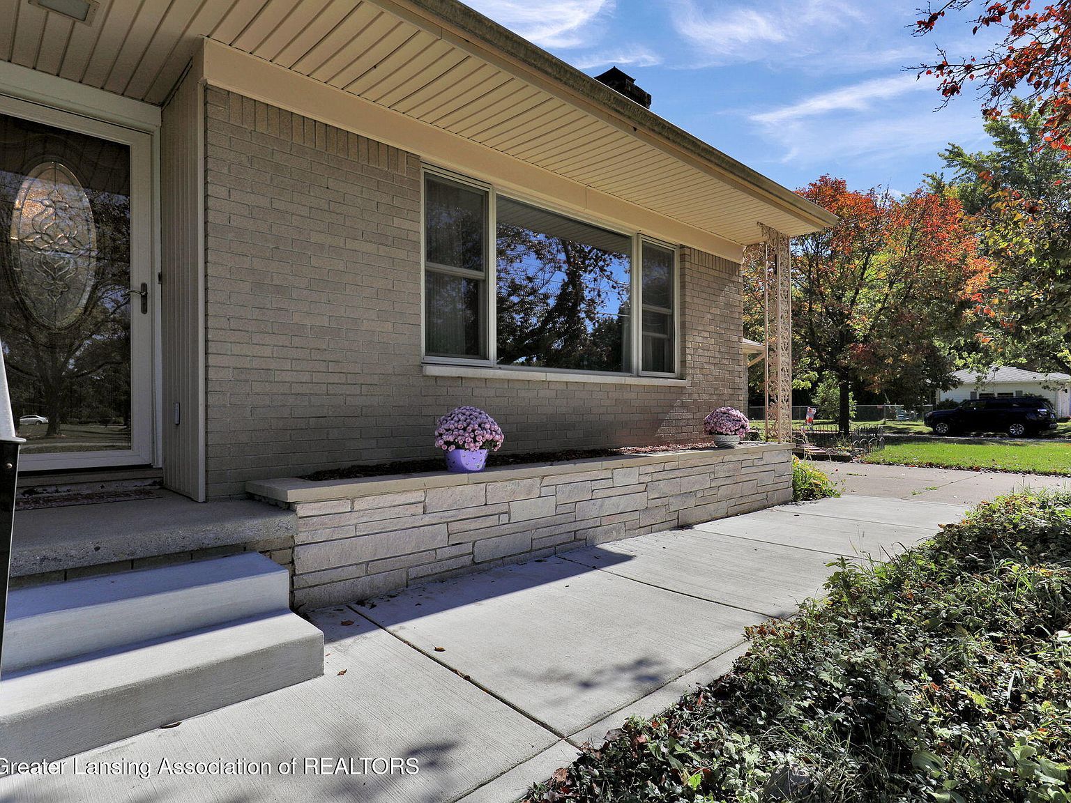 2206 Kuerbitz Dr Lansing, MI 48906 - Thumbnail 4