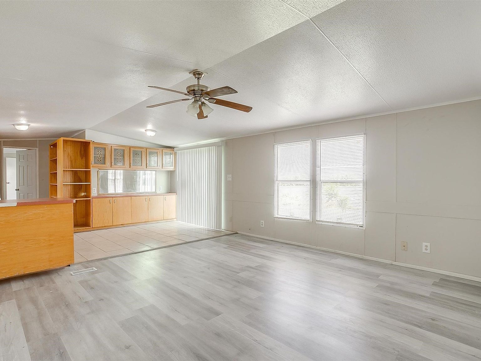 1021 Tanglewood Dr Alvarado, TX 76009 - Thumbnail 4