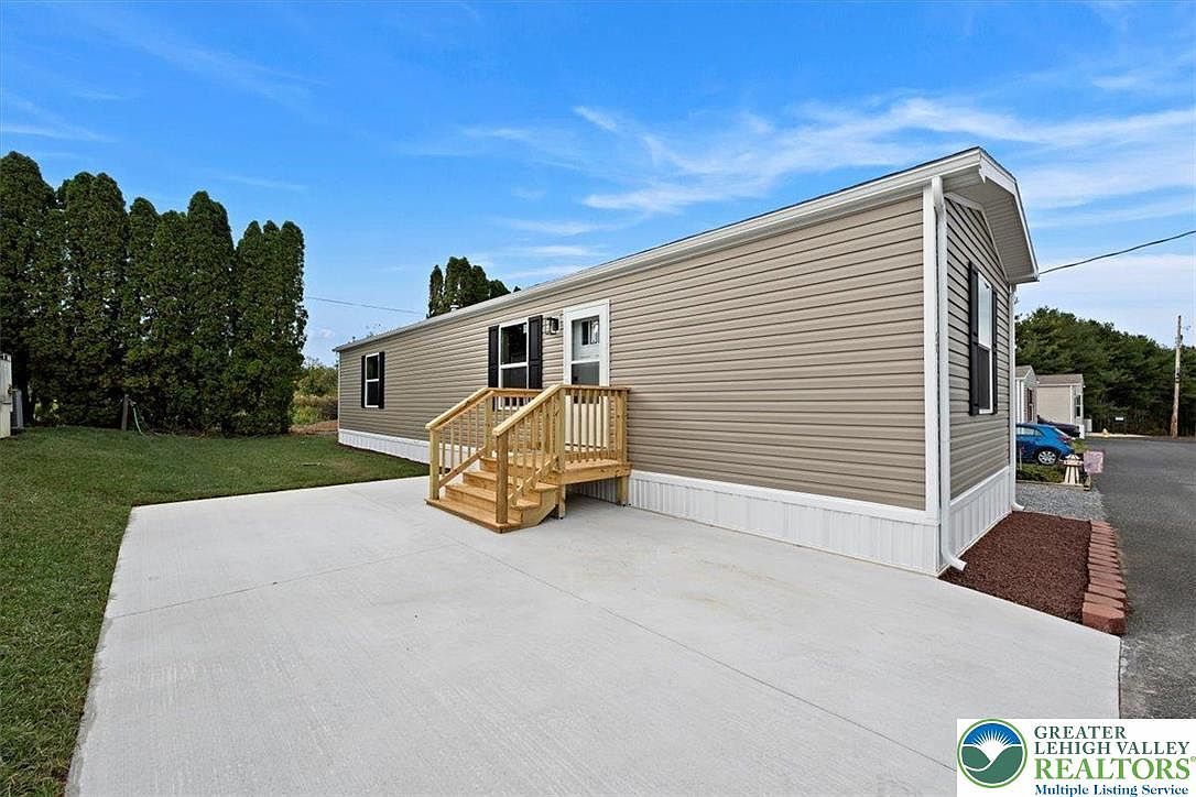 11 Woodland Ln Mertztown, PA 19539 - Thumbnail 4