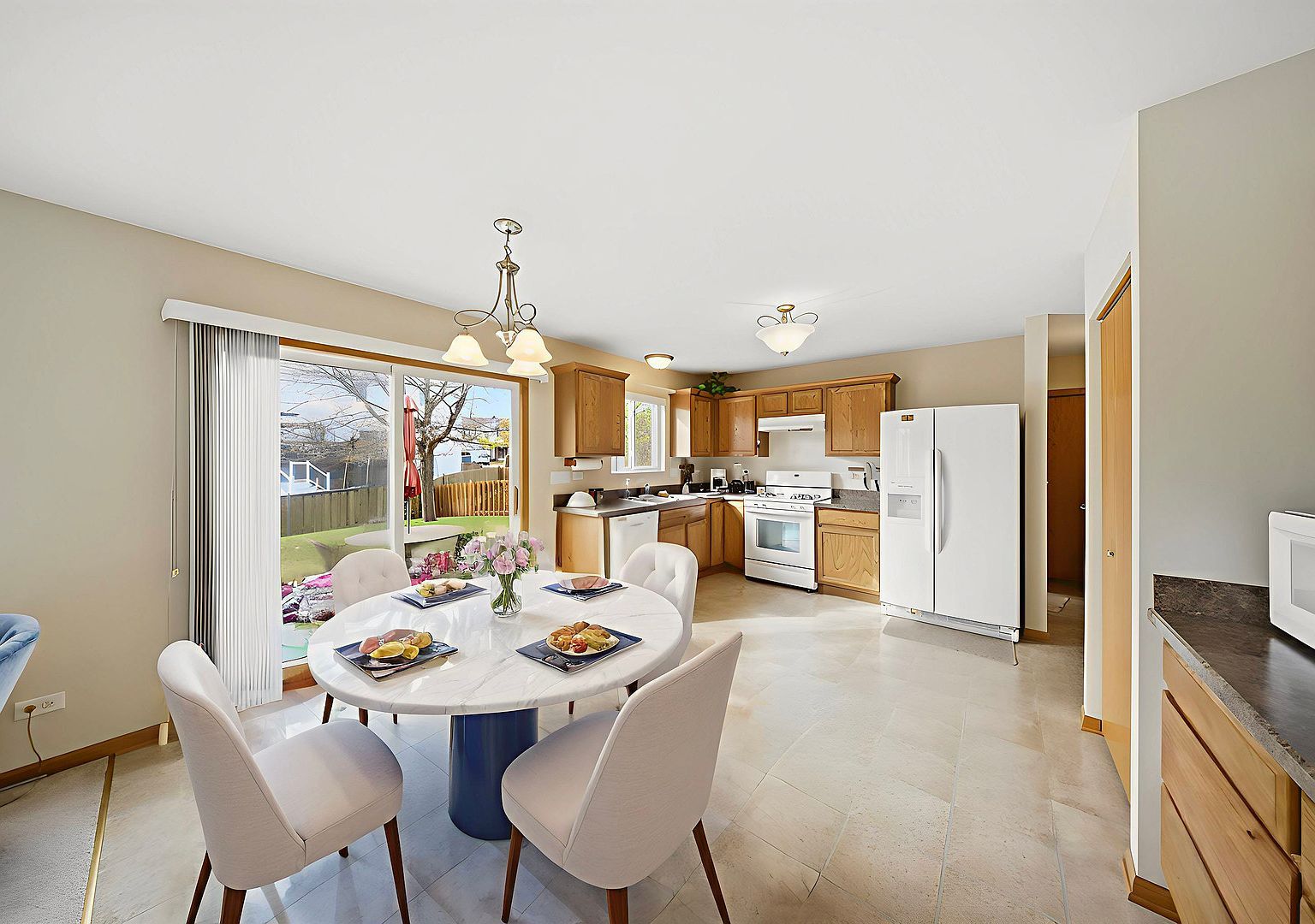 700 Brighton Dr Hampshire, IL 60140 - Thumbnail 4