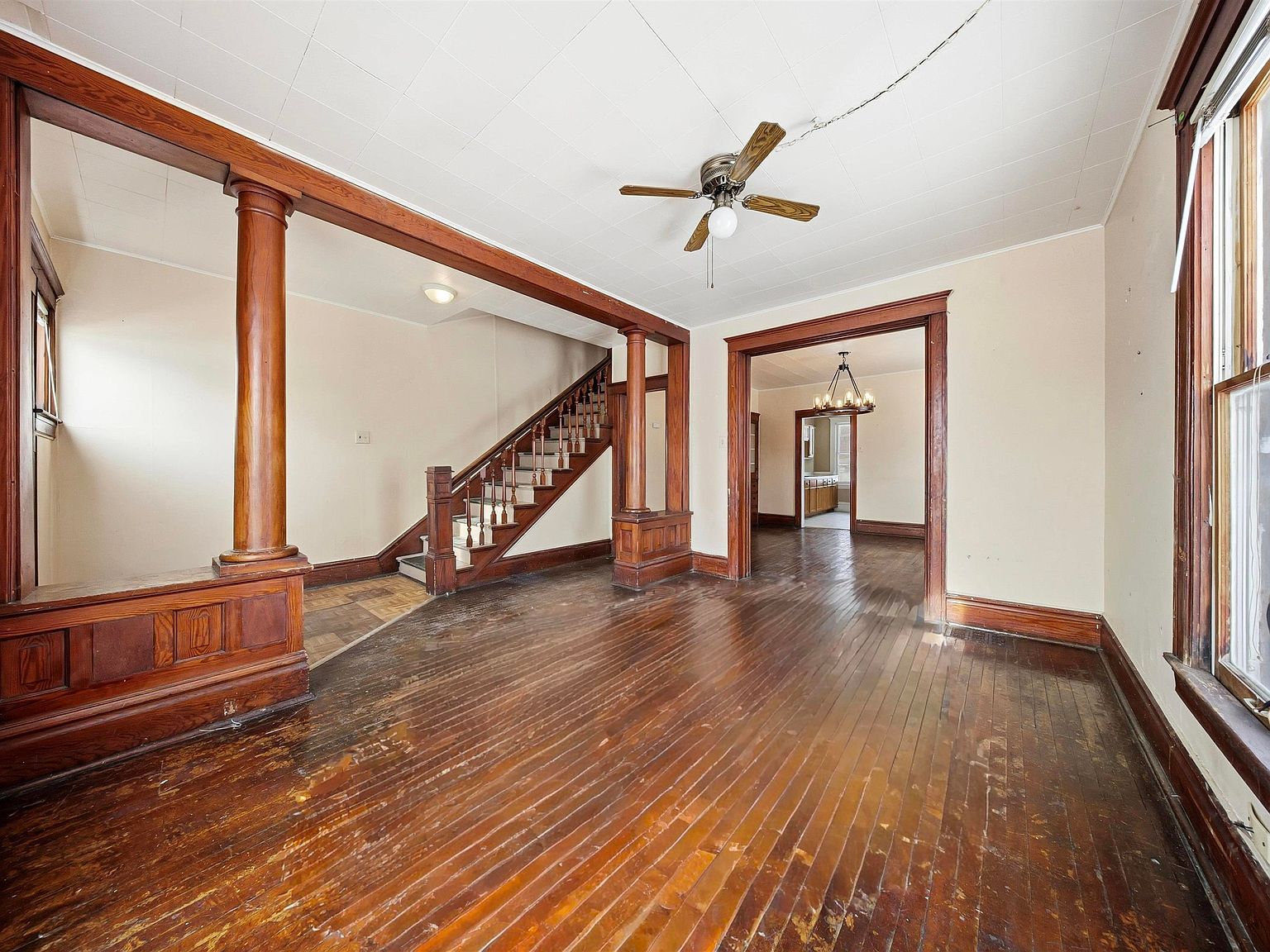 108-110 E Iroquois St Freeport, IL 61032 - Thumbnail 4