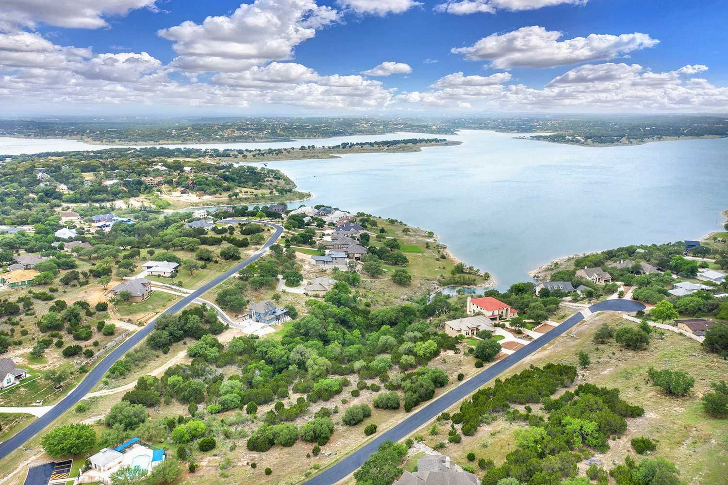 415 Scarlet Court, Canyon Lake, TX, USA, 78133 - Thumbnail 4