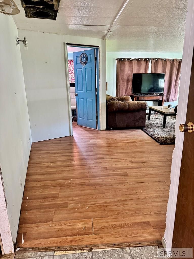 6515 S 5th Ave Pocatello, ID 83204 - Thumbnail 4