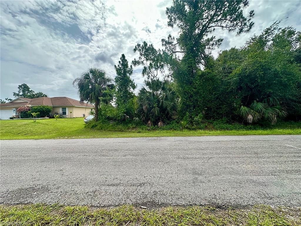 1406 Clark Ave Lehigh Acres, FL 33972 - Thumbnail 4