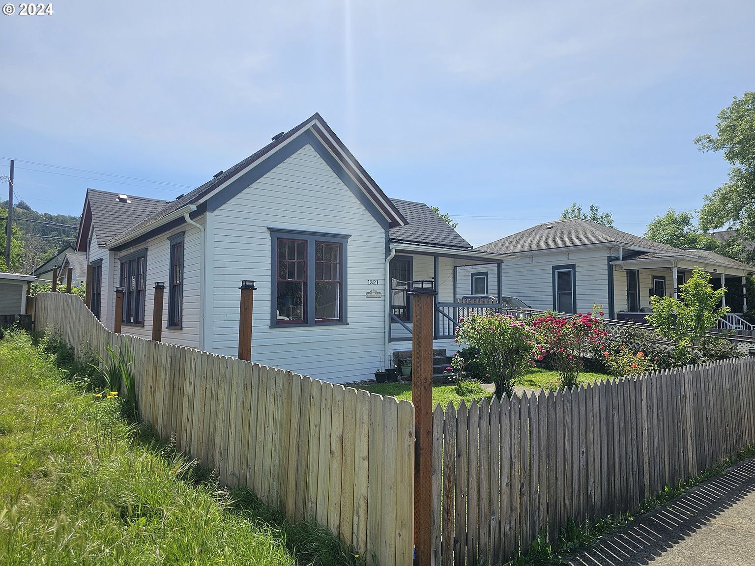 1321 SE Mill St Roseburg, OR 97470 - Thumbnail 4