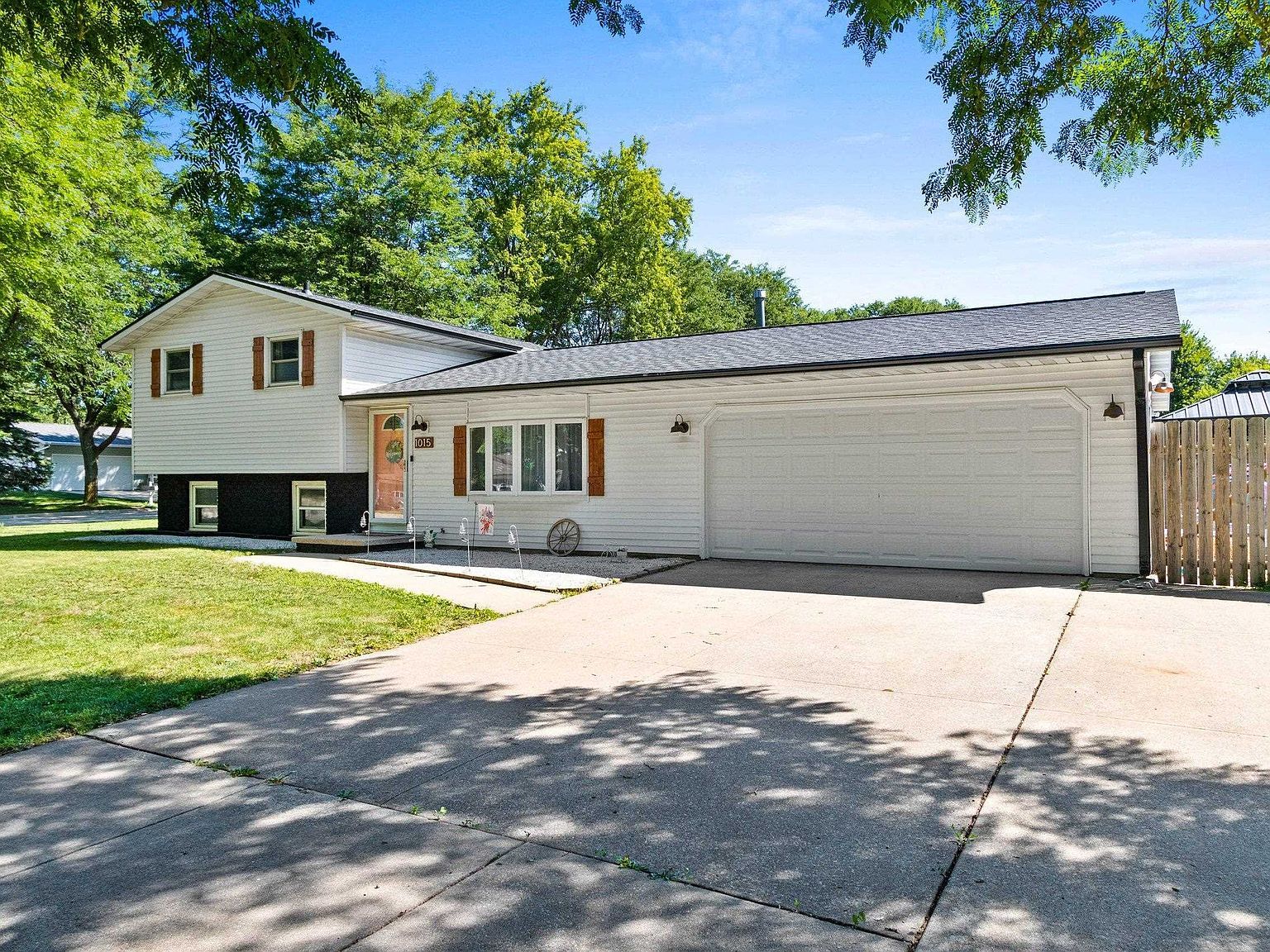 1015 Aphrodite Rd Green Bay, WI 54311 - Thumbnail 4