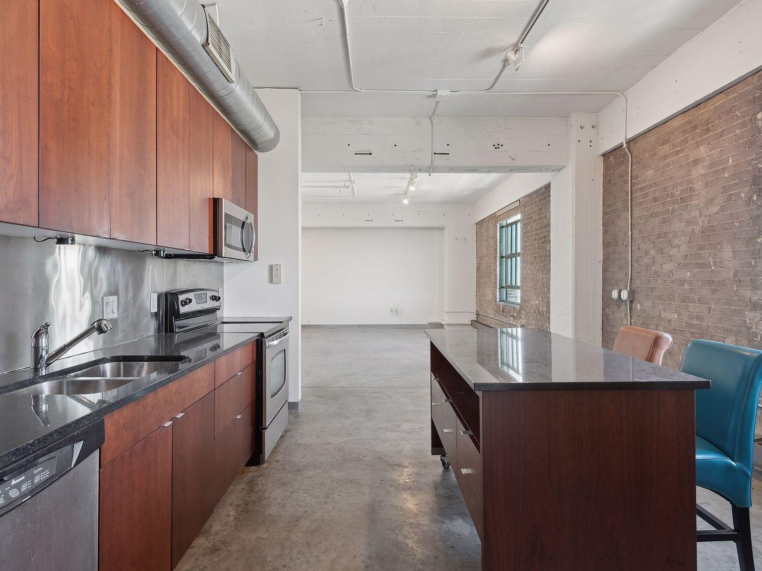 2929 Chicago Ave UNIT 1021 Minneapolis, MN 55407 - Thumbnail 4