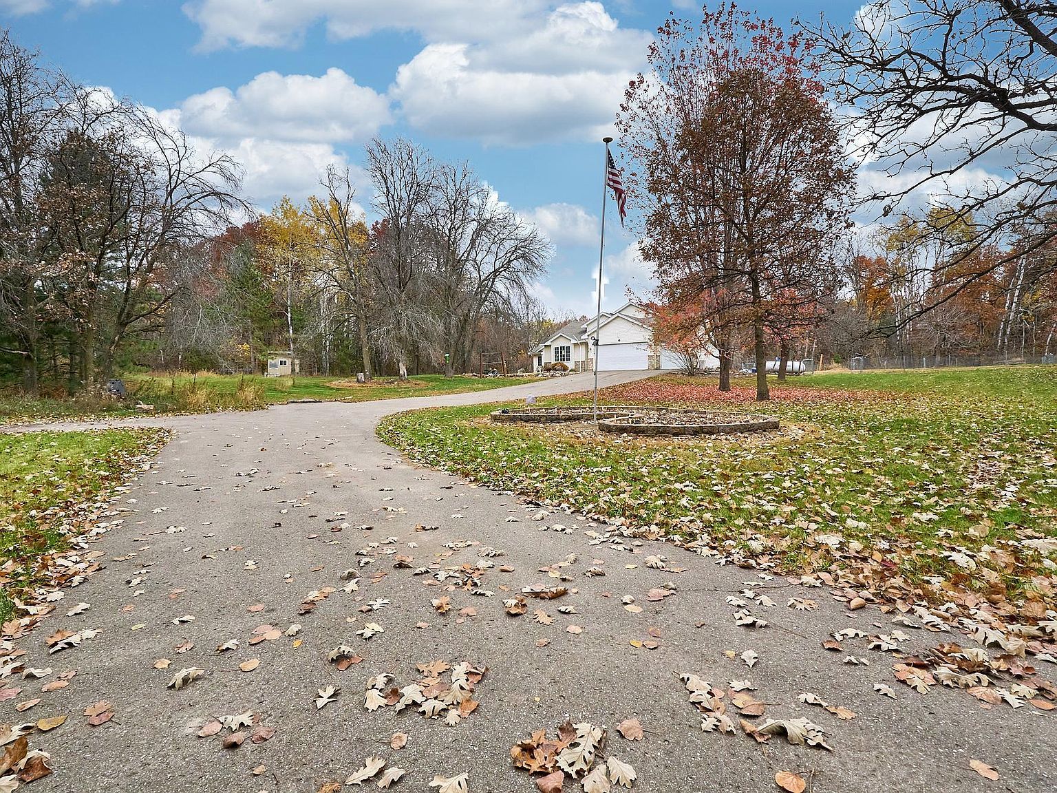 30646 Navajo St NW Cambridge, MN 55008 - Thumbnail 4