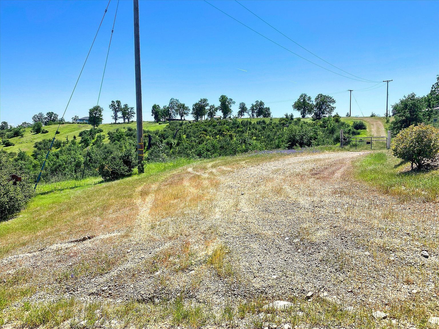 14055 Marsha Way Igo, CA 96047 - Thumbnail 4