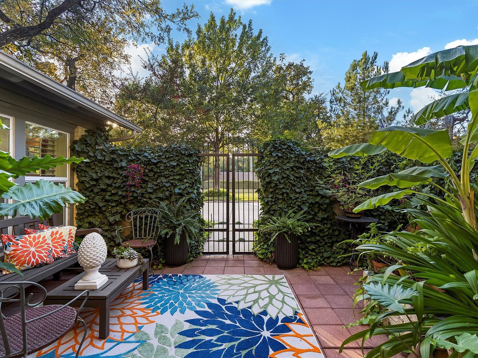 1432 Sylvan Ave Dallas, TX 75208 - Thumbnail 4