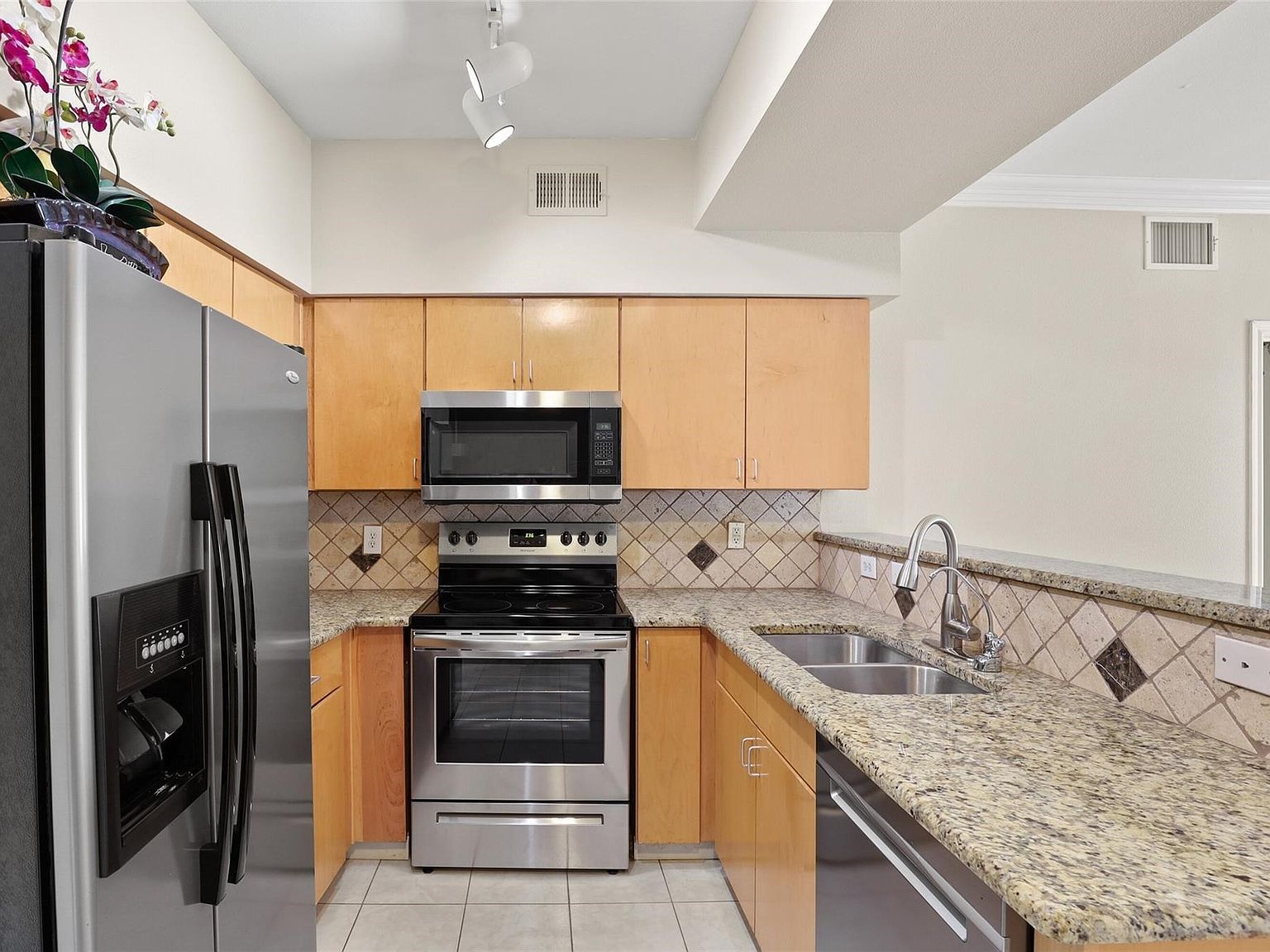 3102 Kings Rd APT 1303 Dallas, TX 75219 - Thumbnail 4