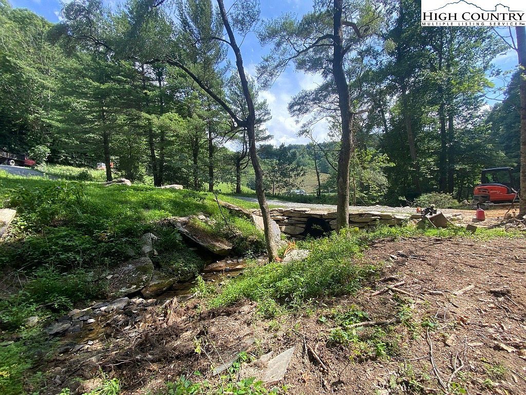 223 Rubin Walker Rd Vilas, NC 28692 - Thumbnail 4