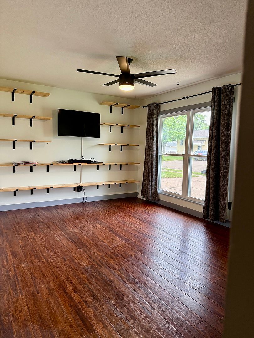 1612 Middle Rd Camanche, IA 52730 - Thumbnail 4