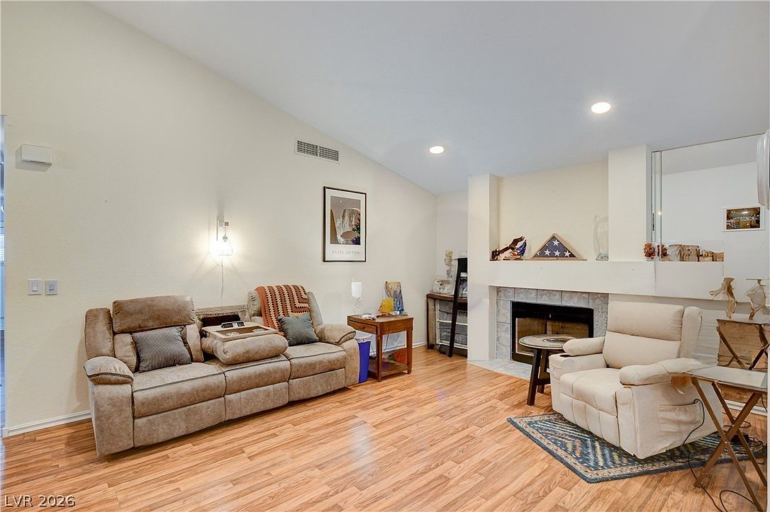 337 Washoe Way Henderson, NV 89074 - Thumbnail 4