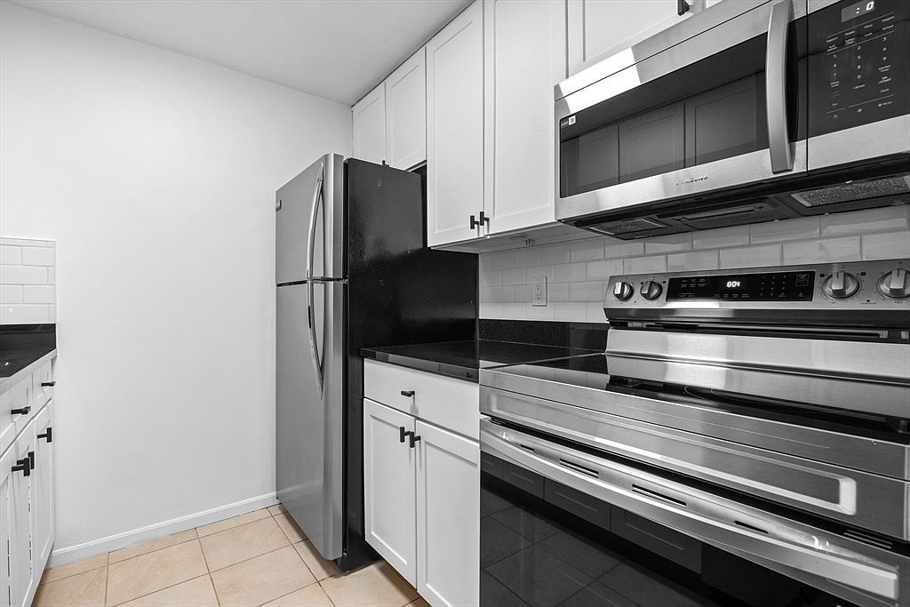 84 Grant St APT 7 Somerville, MA 02145 - Thumbnail 4