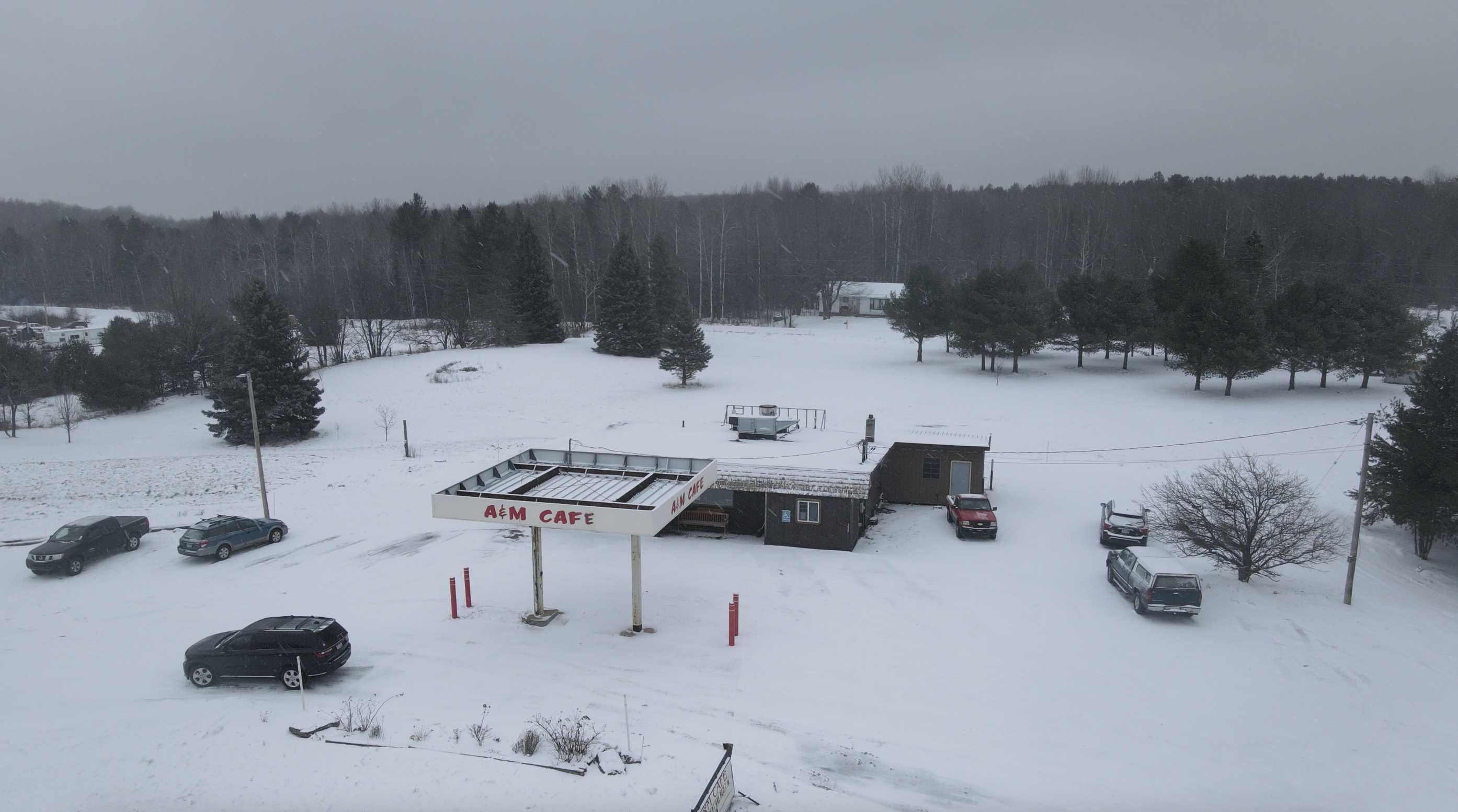 9535 S US41 - Thumbnail 4