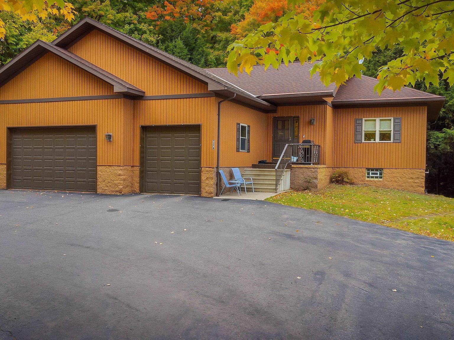 737 Grove St Marquette, MI 49855 - Thumbnail 4