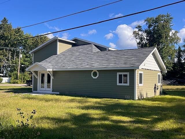 3349 Lakeshore Dr Sault Sainte Marie, MI 49783 - Thumbnail 4