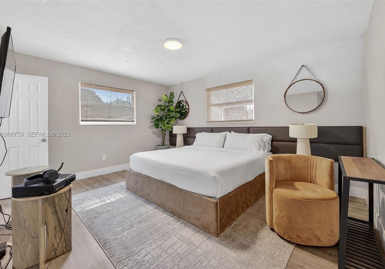 190 NE 173rd St North Miami Beach, FL 33162 - Thumbnail 4