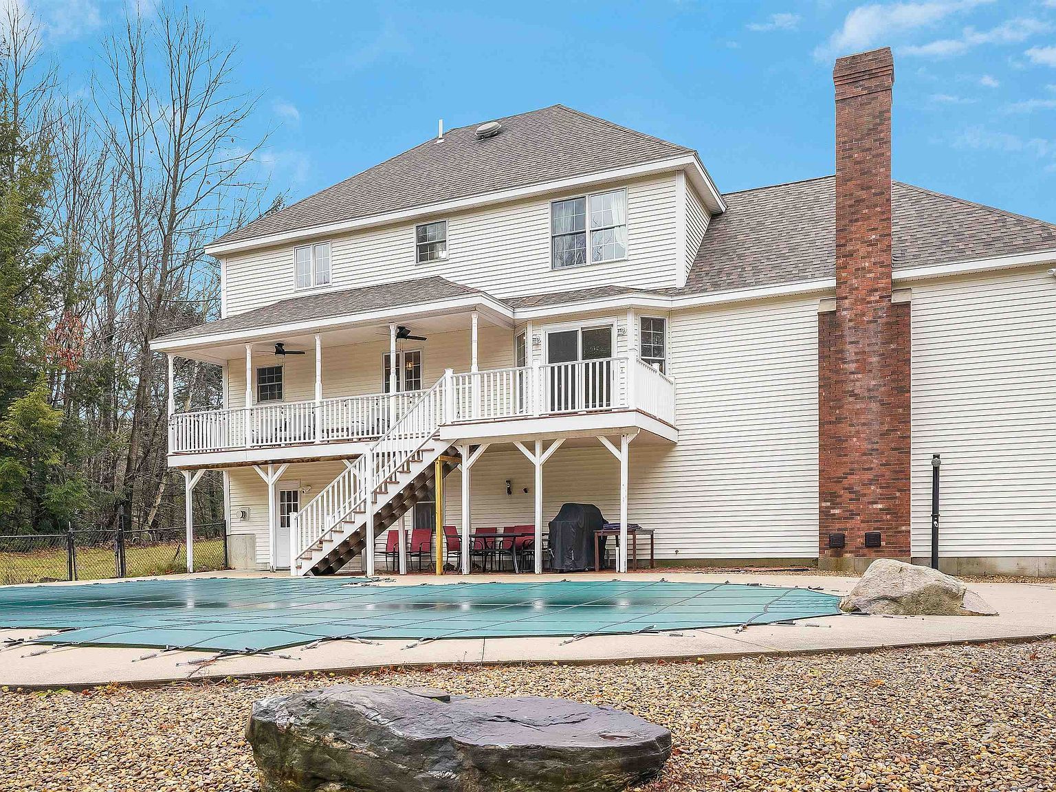 322 Meadow Fox Ln Chester, NH 03036 - Thumbnail 4