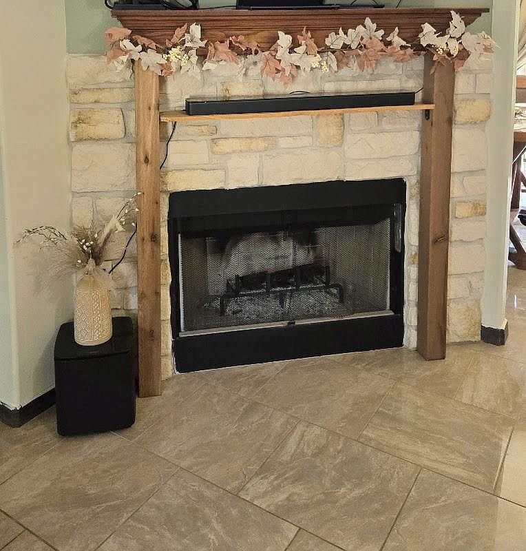 18015 Azalea Dr Beaumont, TX 77705 - Thumbnail 4