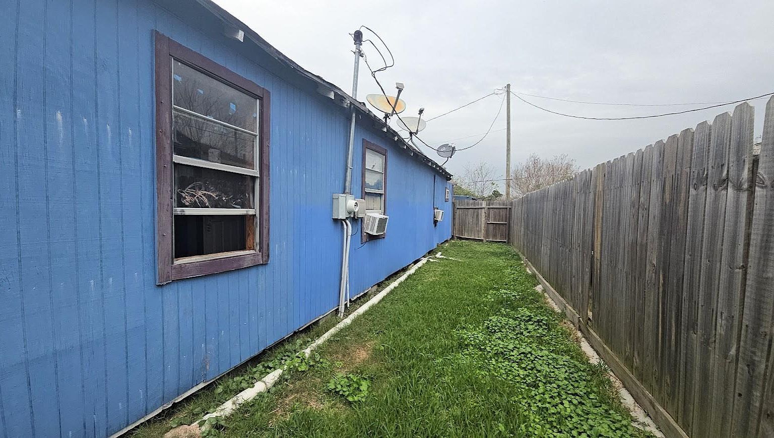 2418 Hill Ave Dickinson, TX 77539 - Thumbnail 4