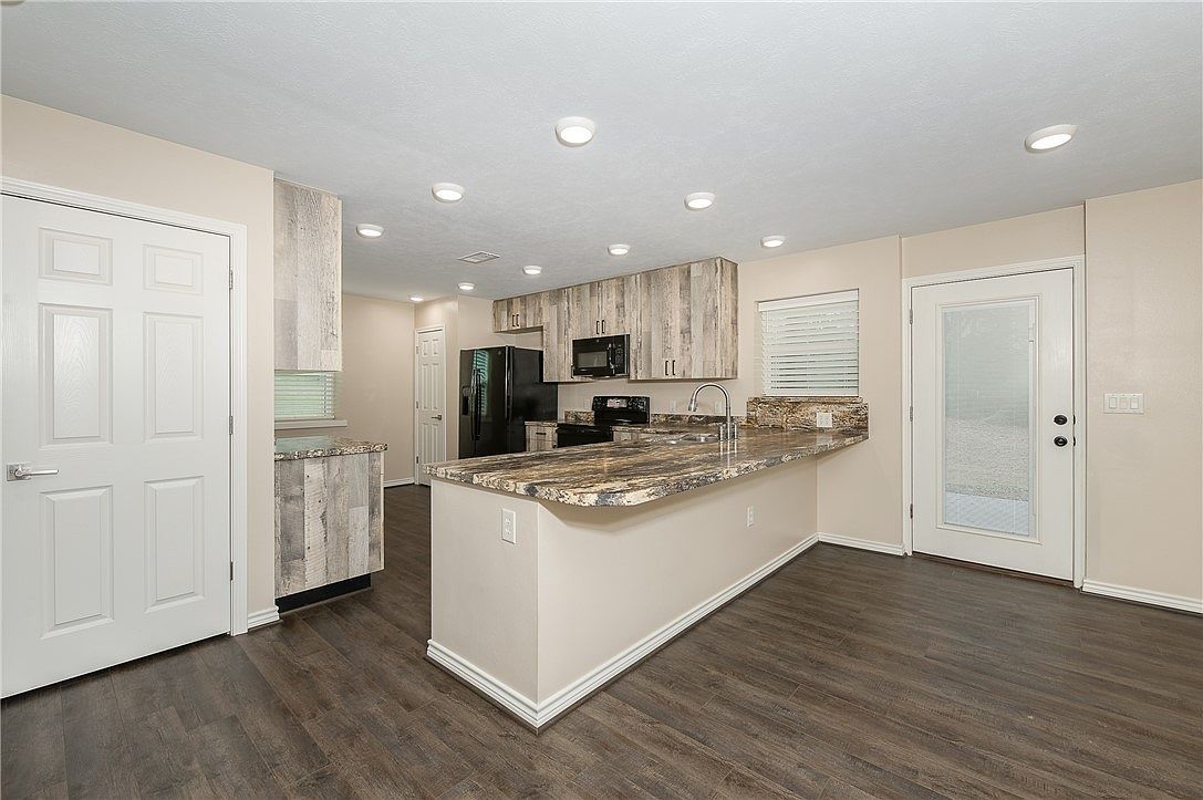 11428 Debbie Ln Iola, TX 77861 - Thumbnail 4