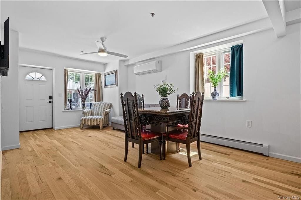 557 Logan Ave Bronx, NY 10465 - Thumbnail 4