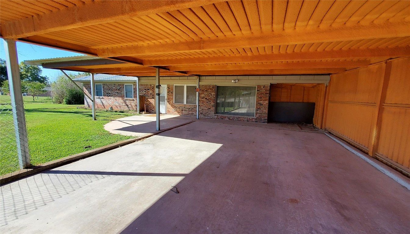 411 S A St Davis, OK 73030 - Thumbnail 4