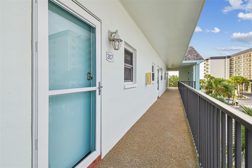 8 Glencoe Pl APT 307 Dunedin, FL 34698 - Thumbnail 4