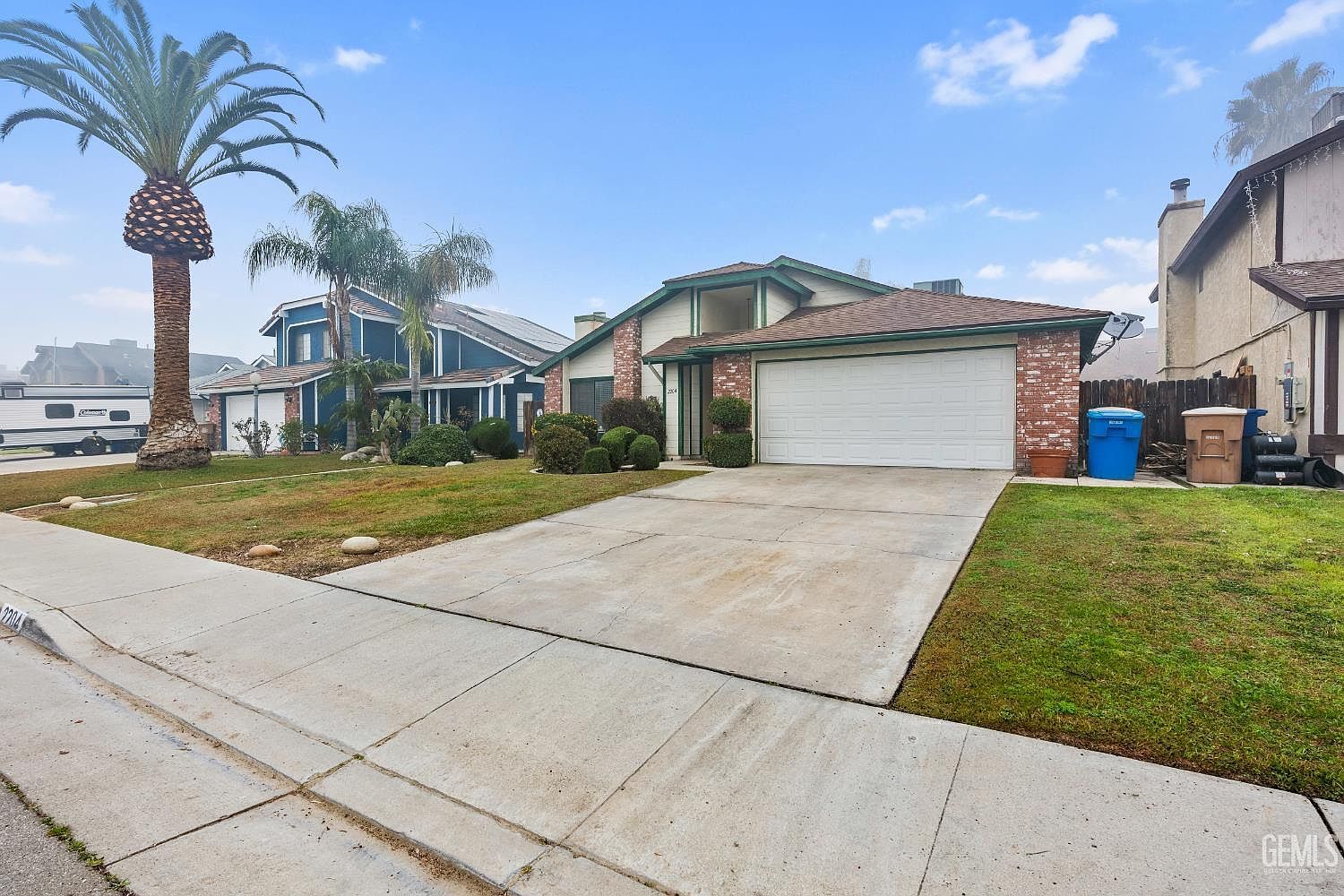 2204 Kelso Peak Ave Bakersfield, CA 93304 - Thumbnail 4