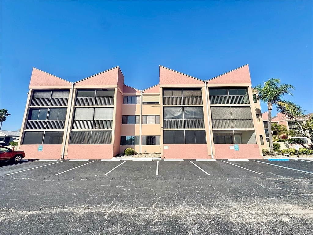 3170 Matecumbe Key Rd APT 115 Punta Gorda, FL 33955 - Thumbnail 4