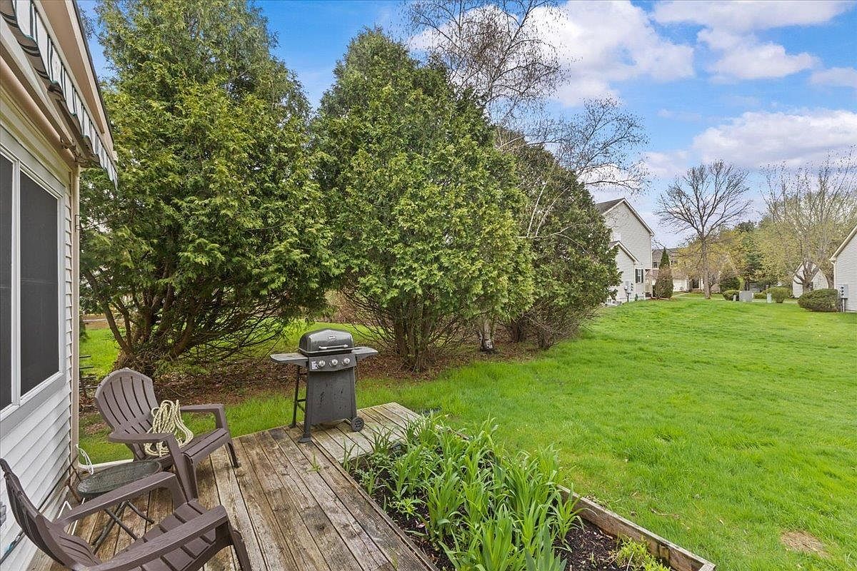 7 Cardinal Ln #7 Essex Junction, VT 05452 - Thumbnail 4