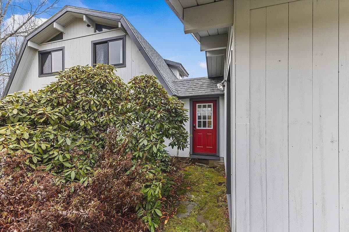 953 Lincoln Gap Rd Warren, VT 05674 - Thumbnail 4